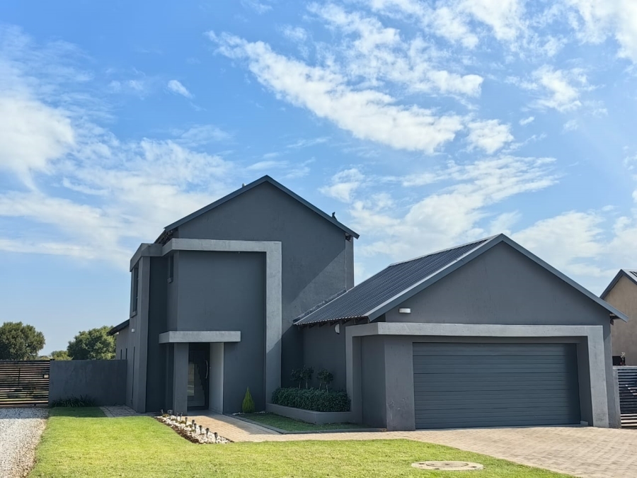 4 Bedroom Property for Sale in La Camargue Private Country Estate North West